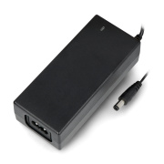 Zasilacz impulsowy MW Power 12V / 5A - wtyk DC 5,5/2,1mm