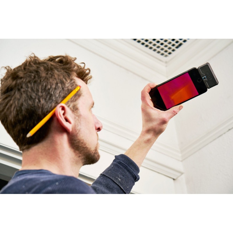 Flir One Pro for iOS - kamera termowizyjna dla smartfonów